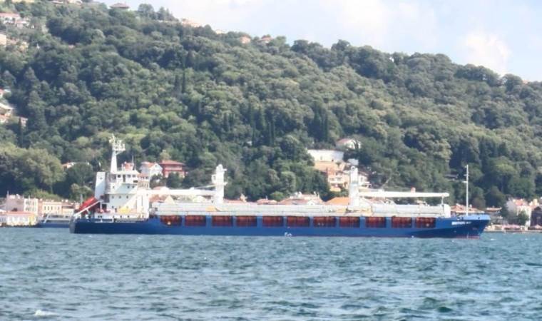 Cargo ship breakdown in Bosphorus