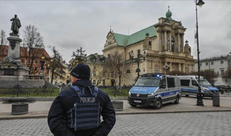 Poland detains 8 people over suspected sabotage plot Poland detains 8 people over suspected sabotage plot