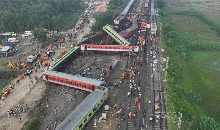 Death toll in India train accident rises to 11 Death toll in India train accident rises to 11
