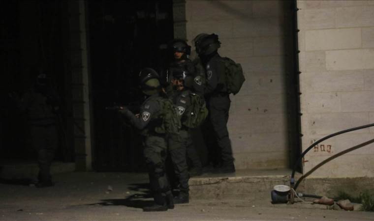 2 Israeli soldiers injured in stabbing attack in central 2 Israeli soldiers injured in stabbing attack in central