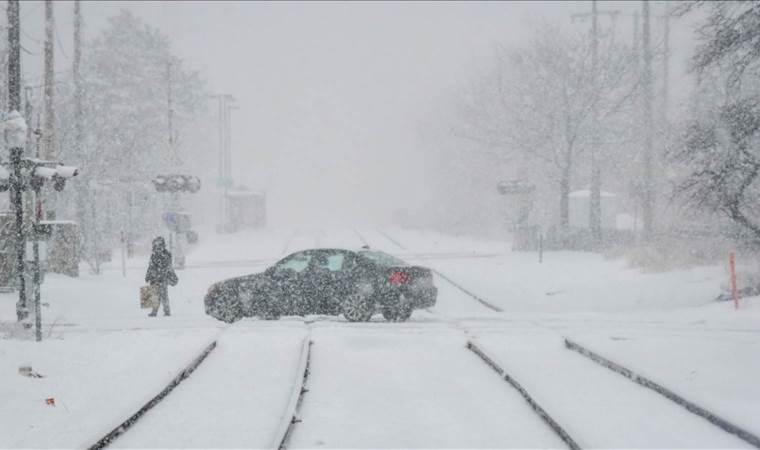 Powerful winter storm hits US Midwest and Great Lakes Powerful winter storm hits US Midwest and Great Lakes