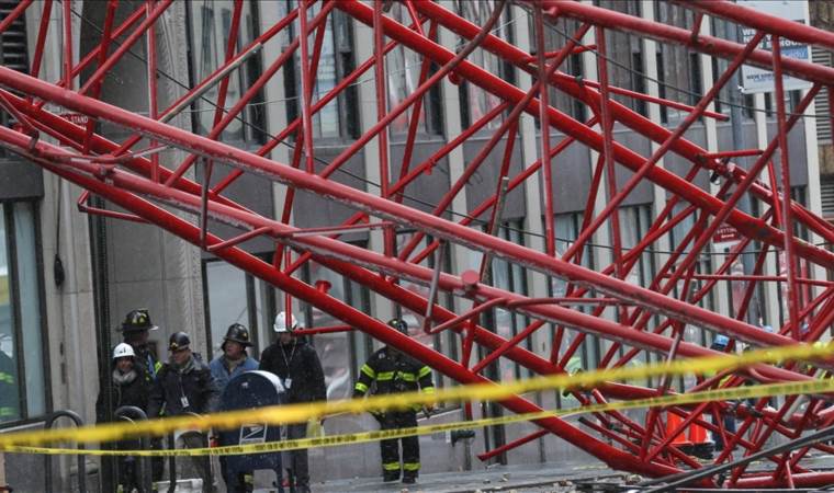 28 dead, nearly 80 injured as crane collapses onto train 28 dead, nearly 80 injured as crane collapses onto train