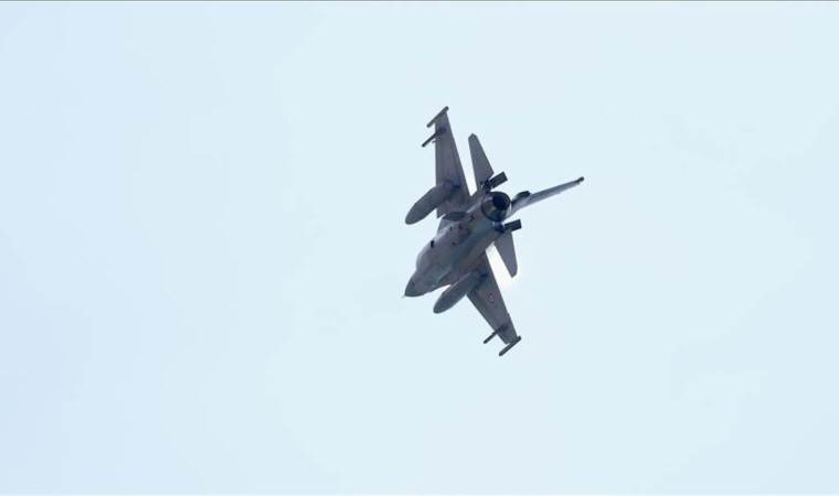 Taiwan continues search for missing pilot, F-16 jet on 3 Taiwan continues search for missing pilot, F-16 jet on 3