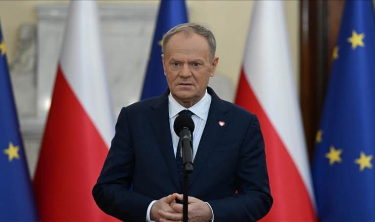 Tusk urges Polish citizens to leave Iran immediately ami Tusk urges Polish citizens to leave Iran immediately ami
