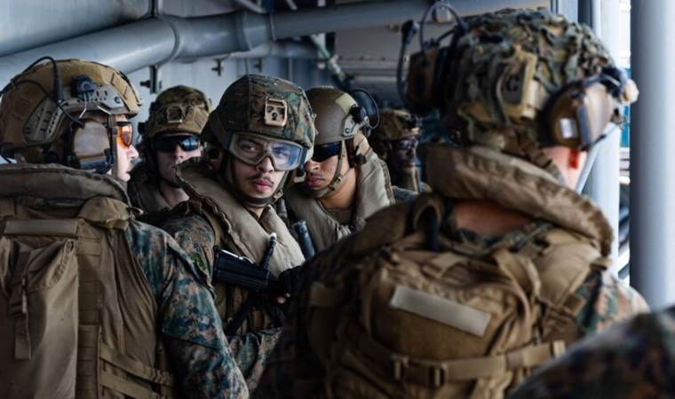 US to deploy thousands more troops to Middle East to US to deploy thousands more troops to Middle East to