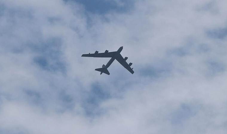 8 people dead in B-52 bomber crash in California 8 people dead in B-52 bomber crash in California