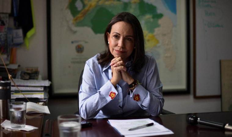 Venezuela’s opposition leader plans to return to country Venezuela’s opposition leader plans to return to country