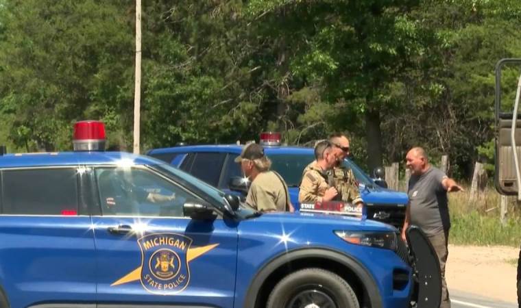 6 people dead, 1 critically injured in Michigan shooting 6 people dead, 1 critically injured in Michigan shooting