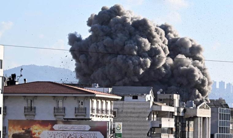 Israeli airstrikes, artillery fire hit several areas in Israeli airstrikes, artillery fire hit several areas in